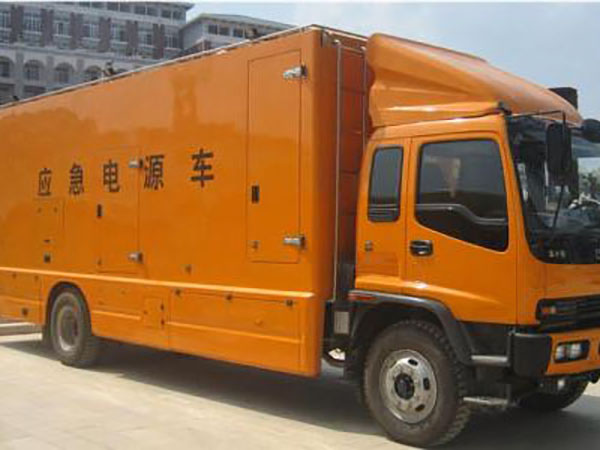 长春冬季柴油发电机启动前，如何检查燃油系统中的积水？